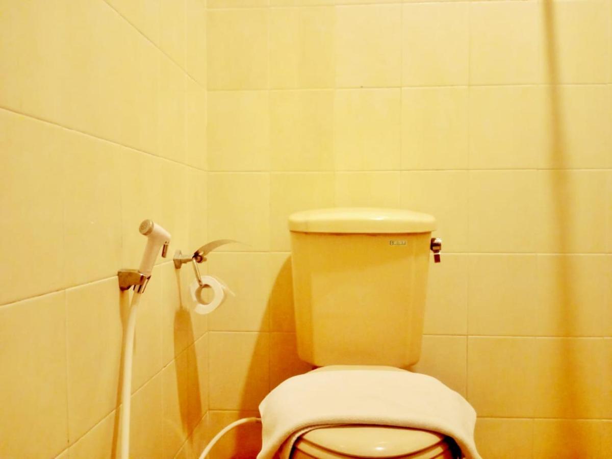 Oyo 90102 Edotel Hotel By Dbest Hospitality バンドゥン エクステリア 写真