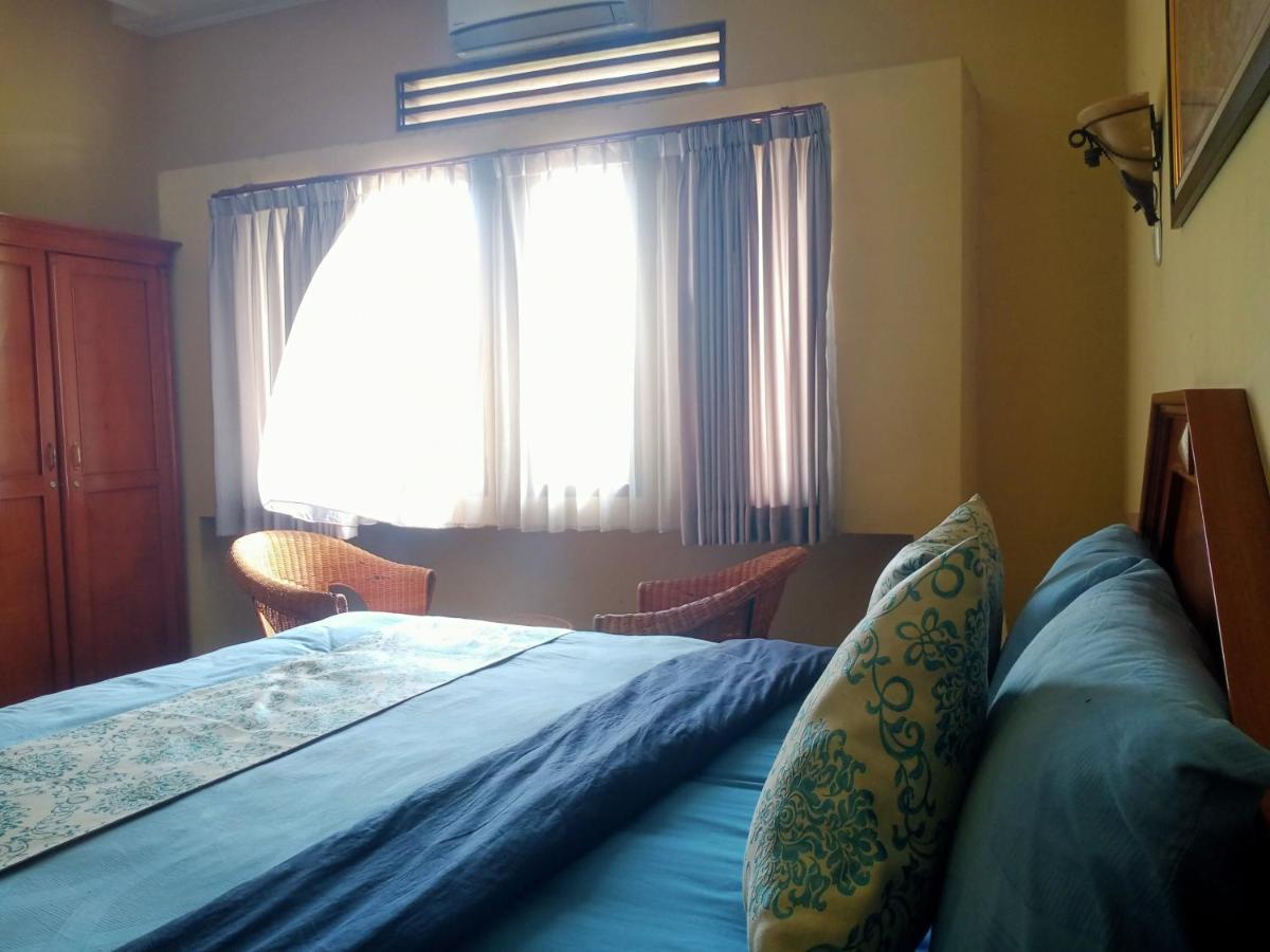 Oyo 90102 Edotel Hotel By Dbest Hospitality バンドゥン エクステリア 写真